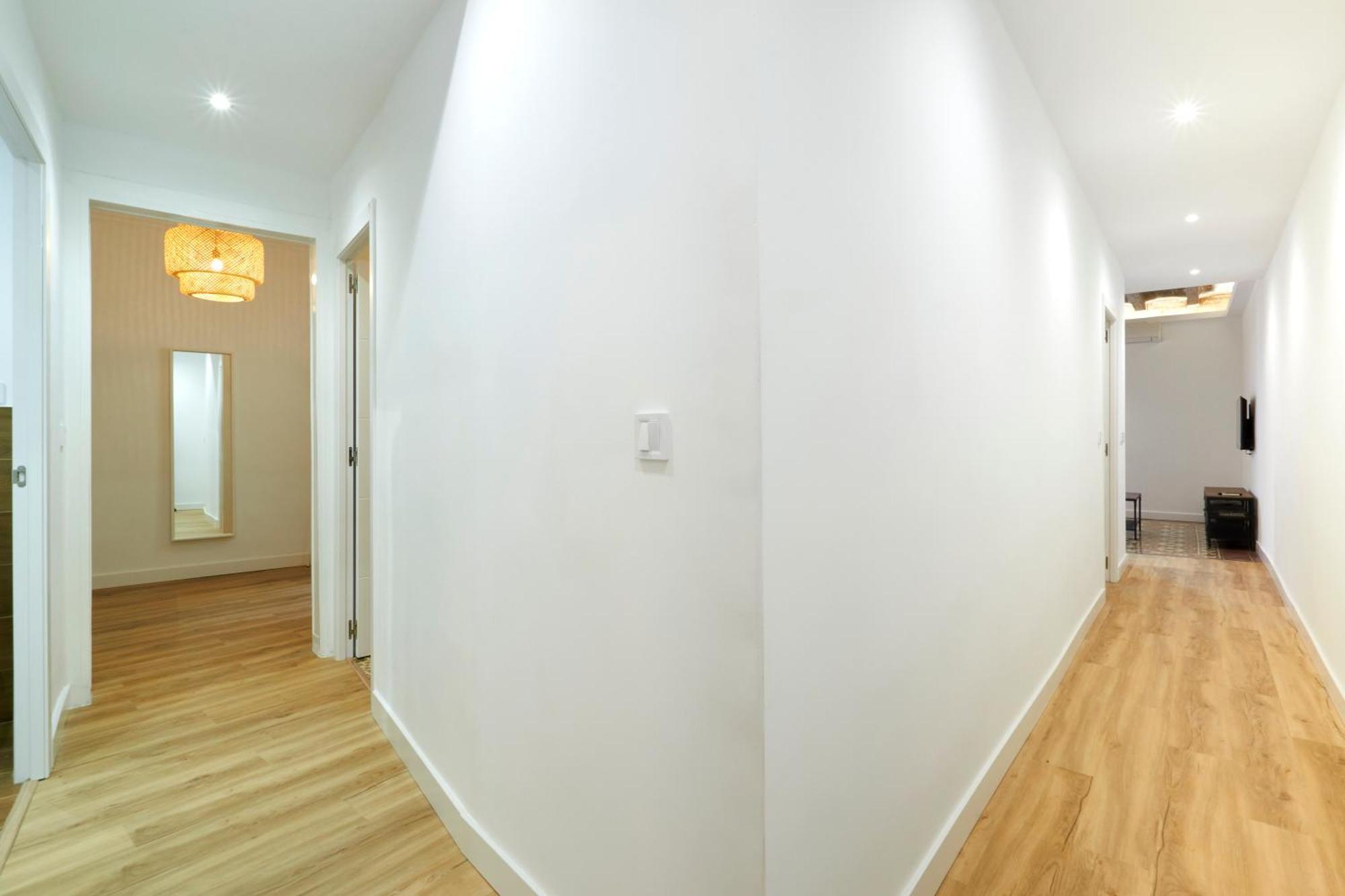 Comfortable Apartment Next To Apolo Theater Barcelona Exterior photo