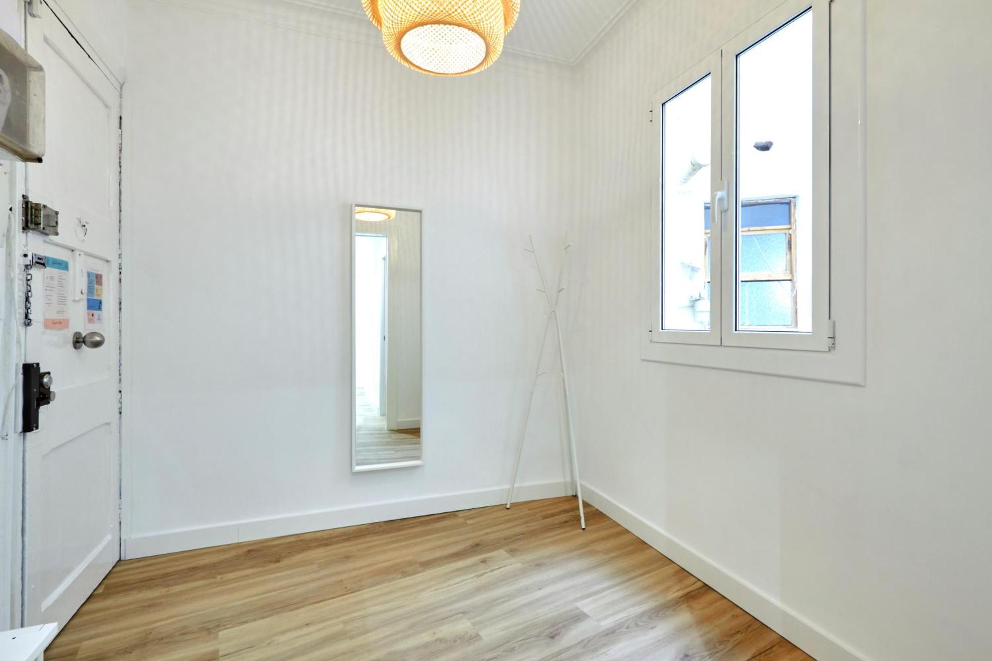 Comfortable Apartment Next To Apolo Theater Barcelona Exterior photo